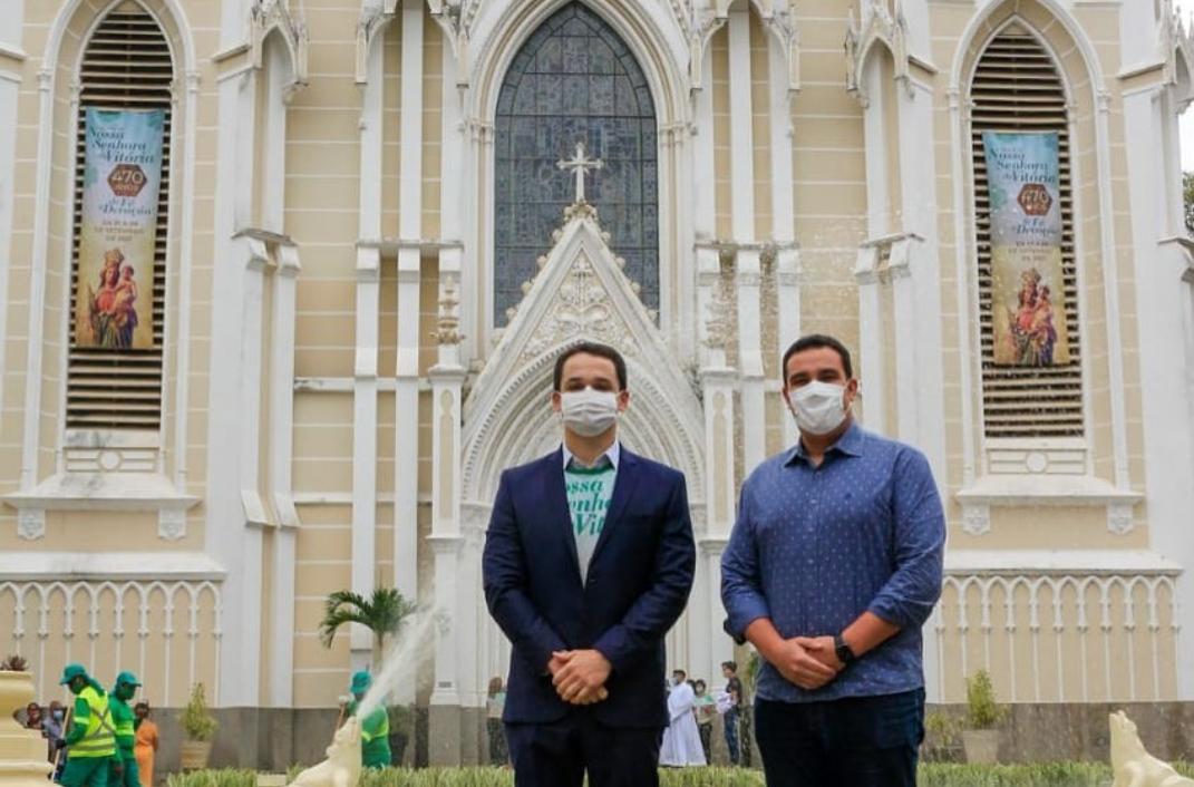 Chafariz da Catedral de Vitória é reinaugurado no dia do aniversário da Capital