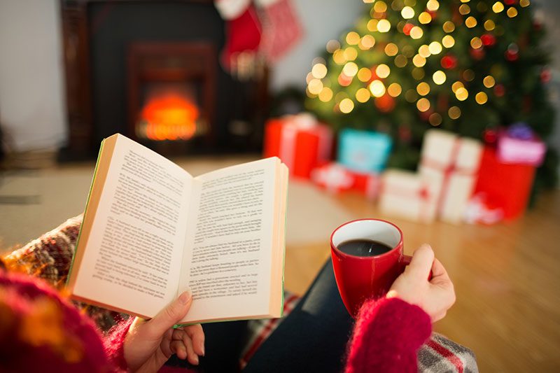 Contação de História de Natal: Secretaria de Cultura realiza atividade na Biblioteca Municipal Adelpho Poli Monjardim