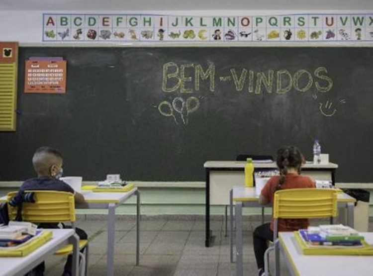 Última semana de matrículas para o Ensino Fundamental e a EJA em Vitória