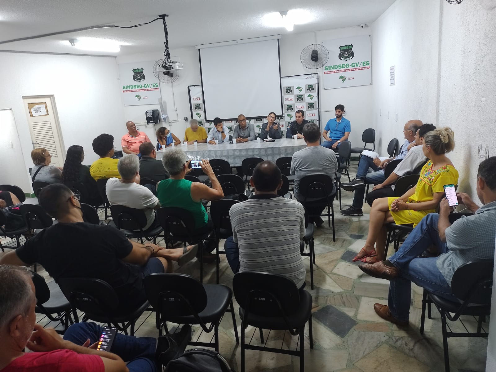 Moradores e comerciantes do Centro cobram mais segurança para a região