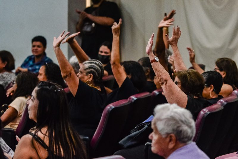 Em Vitória Festival de teatro promove encontro de idosos com o riso e grandes emoções