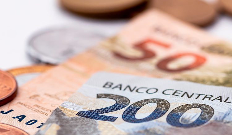 Veja o prazo e o que fazer com o dinheiro do 13º de 2022