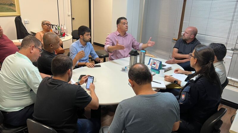 Lideranças do Centro se reúnem na Prefeitura para discutir a segurança durante o Carnaval