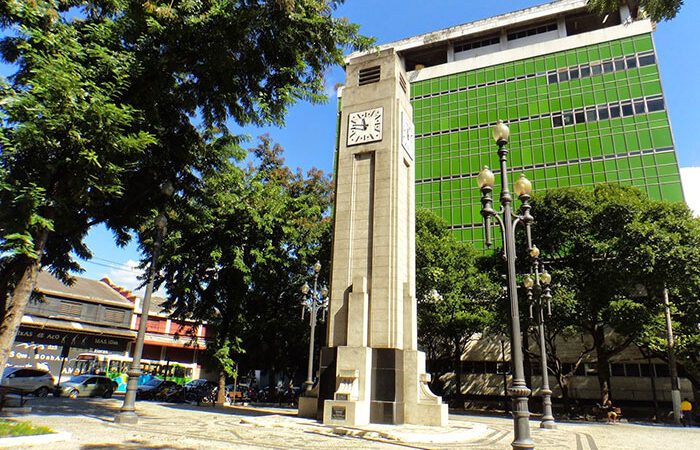 O famoso relógio da PRAÇA OITO