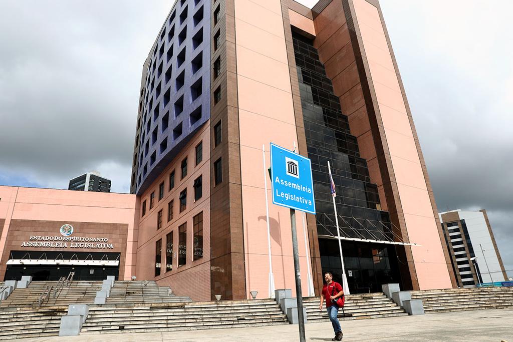 Proposta de Revisão do ICMS no Estado é Apresentada no Plenário da Assembleia Legislativa