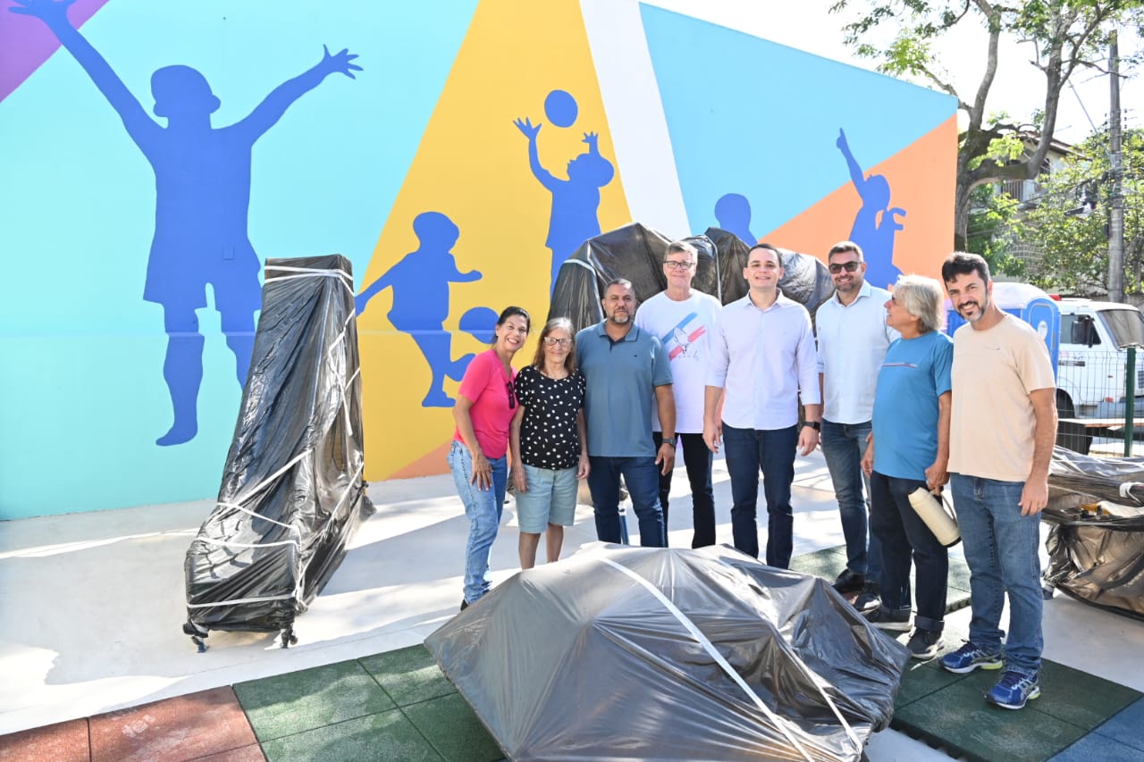 Obras da Praça Primo Bitti são visitadas por Pazolini