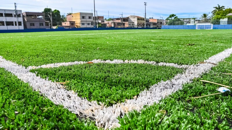 PMV entrega novo campo de grama sintética em Resistência