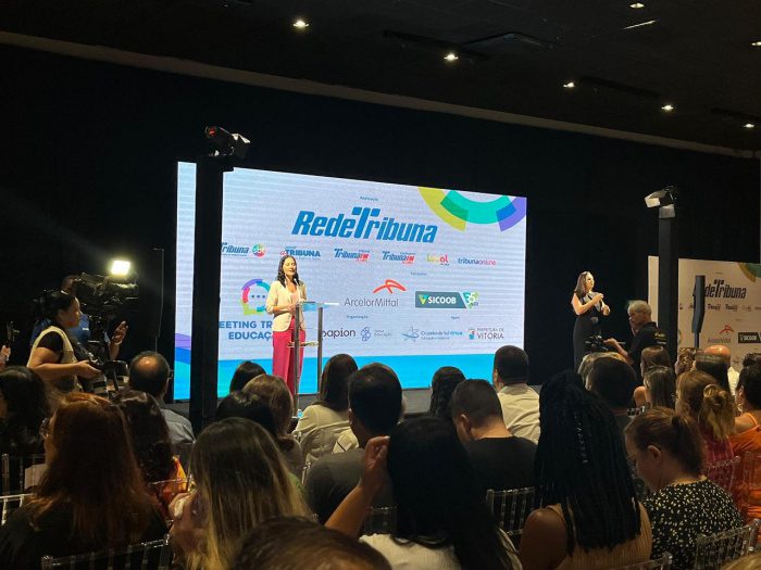 Educadores discutem os impactos da transformação digital na educação em evento