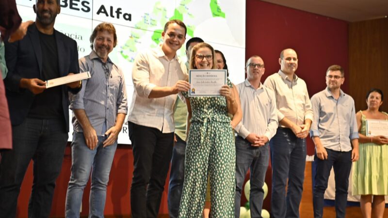 Vitória se posiciona como referência nacional em avanços educacionais