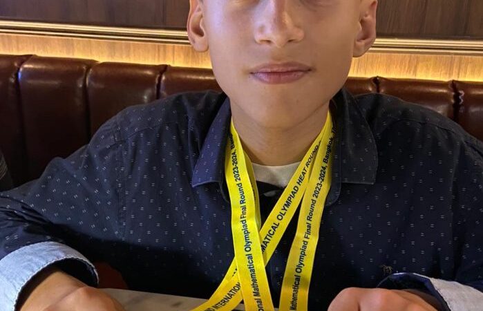 Estudante de Vitória conquista medalha de ouro em olimpíada na Tailândia