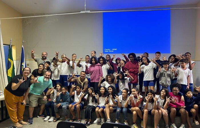 Evento em prol da educação inclusiva ensina estudantes da capital