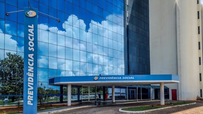 13º salário: aposentados e pensionistas devem receber adiantado