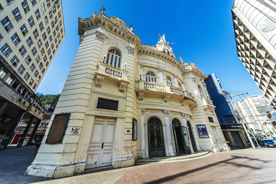 Fechado há 8 anos, Teatro Carlos Gomes já tem data para reabertura