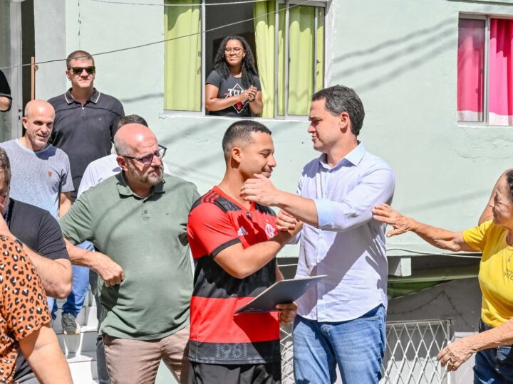 Casa Feliz e Segura: Pazolini entrega duas casas a famílias do Bairro Ilha do Príncipe