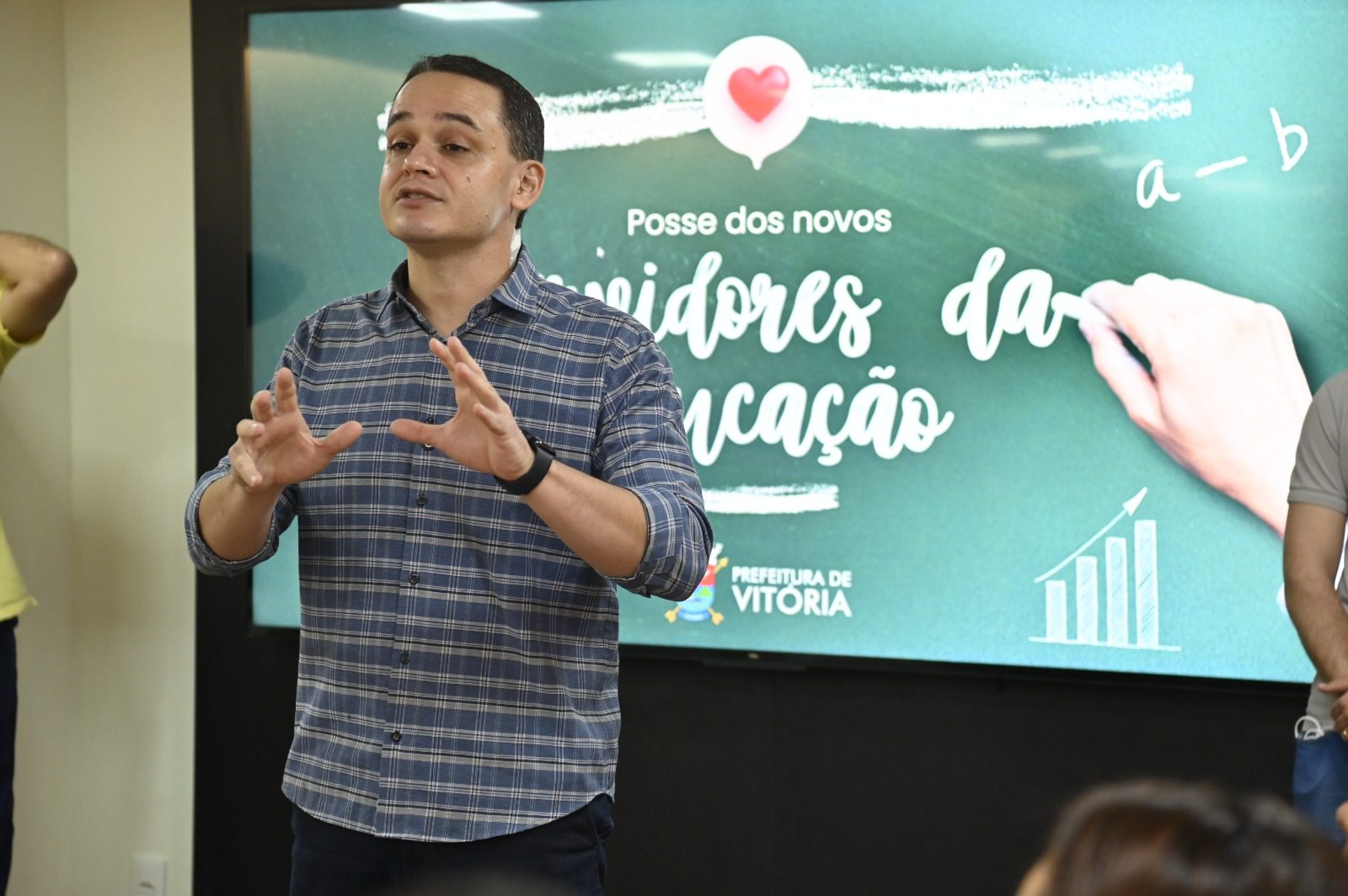 Pazolini nomeia professores aprovados em concurso