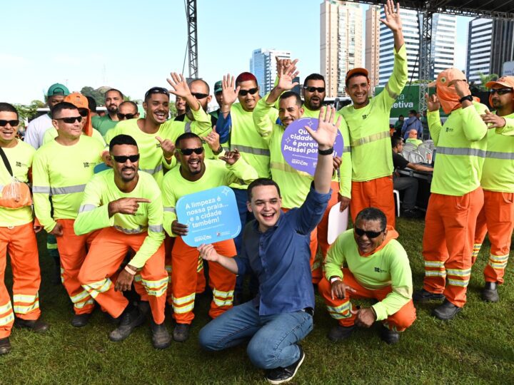 Pazolini homenageia profissionais da Limpeza Urbana com café da manhã na Praça do Papa