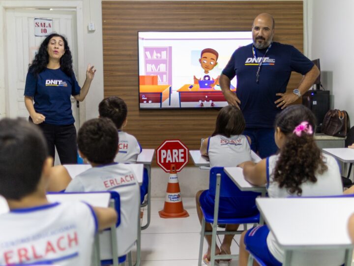 Dnit-ES leva conscientização do Maio Amarelo a mais de 500 estudantes