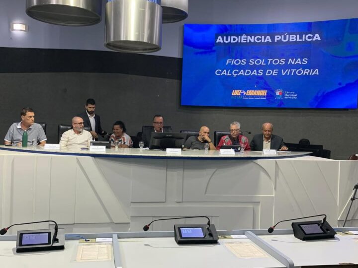 Vereador Luiz Emanuel lidera audiência pública sobre fios soltos e propõe solução definitiva para poluição visual e segurança em Vitória