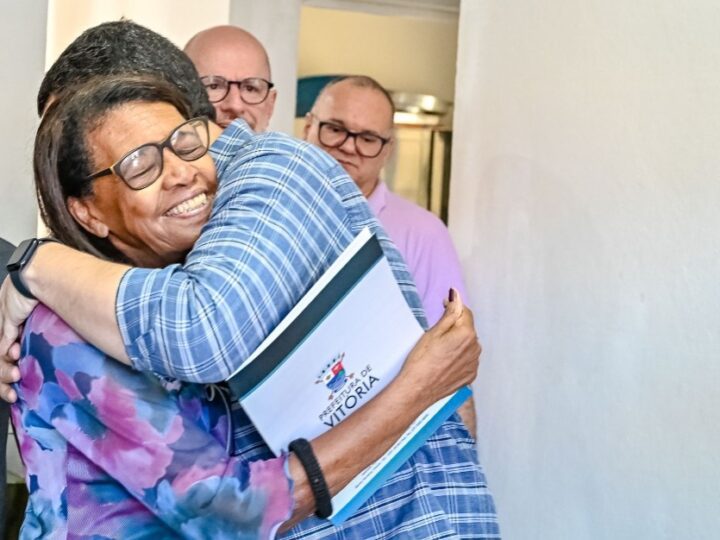 Casa Feliz e Segura: Pazolini entrega 234ª residência e realiza sonho de mais duas famílias