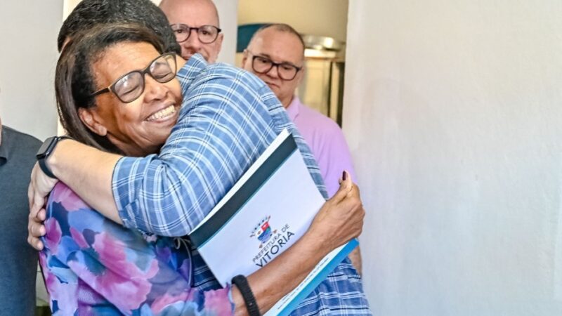 Casa Feliz e Segura: Pazolini entrega 234ª residência e realiza sonho de mais duas famílias