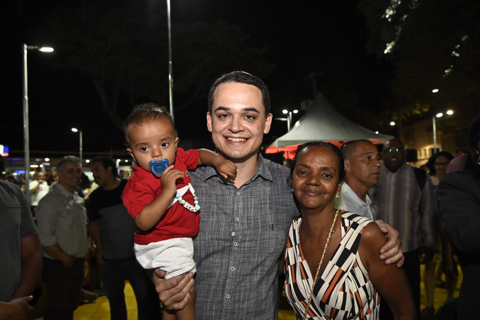 Pazolini inaugura praça ressignificada em Jucutuquara