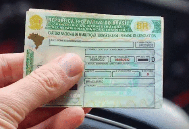 Lula veta exigência de exame toxicológico para tirar CNH nas categorias A e B