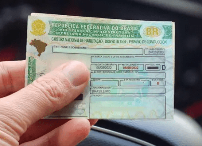 Lula veta exigência de exame toxicológico para tirar CNH nas categorias A e B