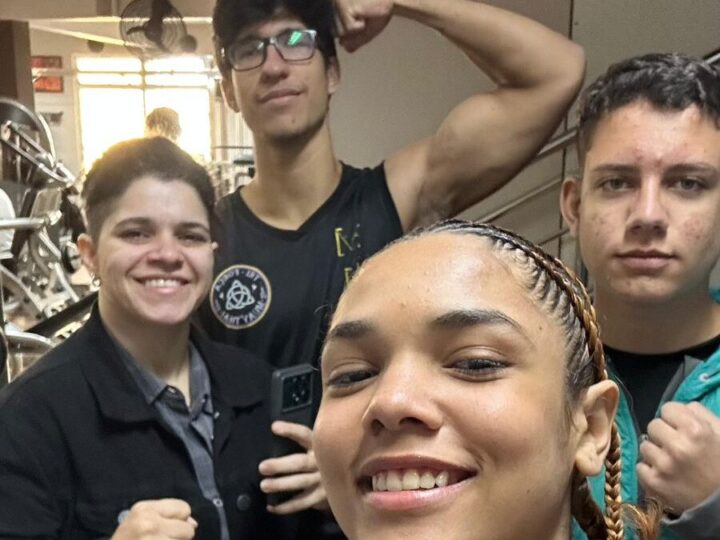 Atletas do Centro de Vitória conquistam vitórias no Campeonato Estadual de Muay Thai