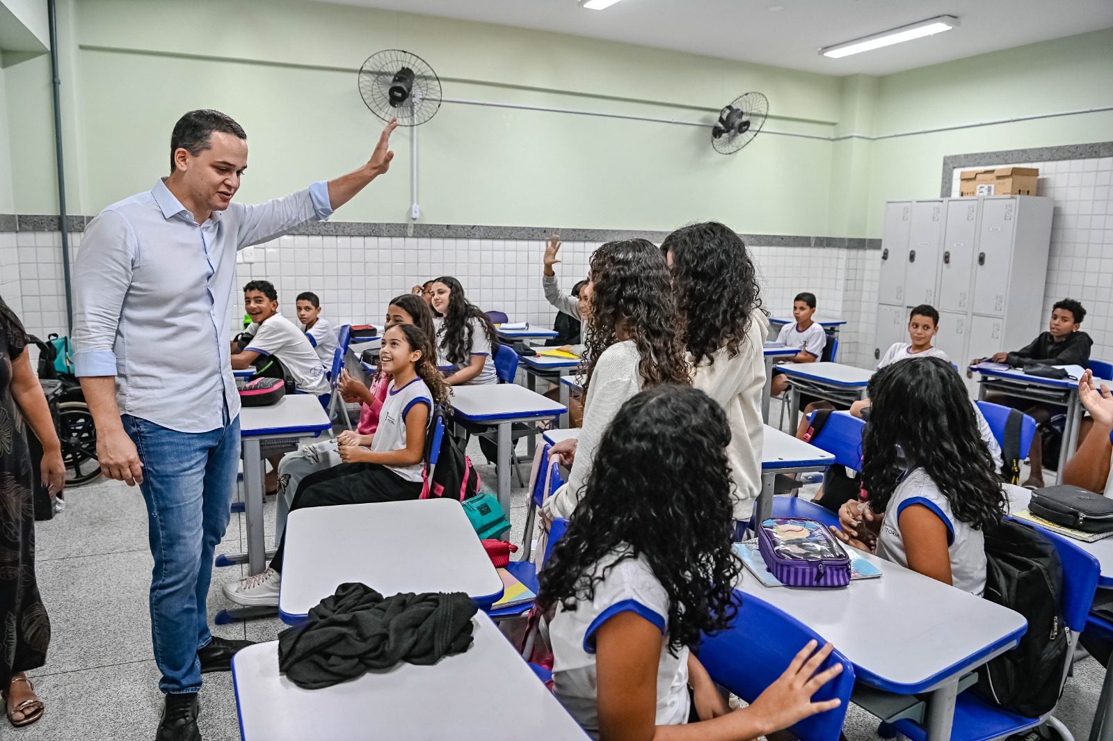 Vitória com Você: Pazolini acompanha últimos preparativos antes da entrega da nova EMEF Marieta Escobar