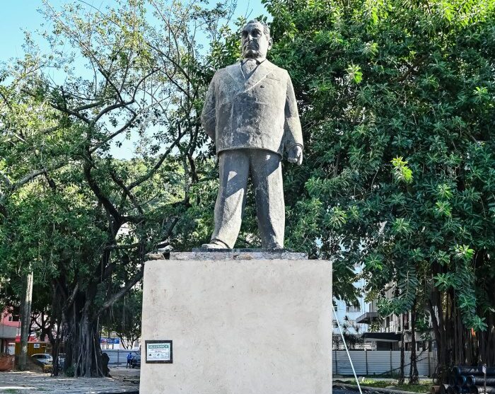 Vitória avança na restauração de monumentos com obras na Praça Getúlio Vargas