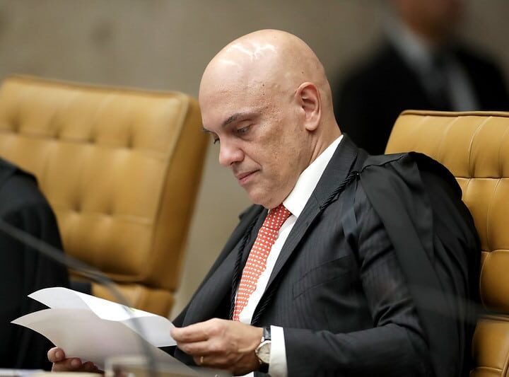 Ministro Alexandre de Moraes determina prisão domiciliar de Jair Bolsonaro por descumprimento de medidas cautelares