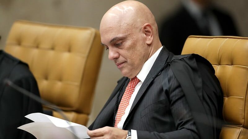Ministro Alexandre de Moraes determina prisão domiciliar de Jair Bolsonaro por descumprimento de medidas cautelares