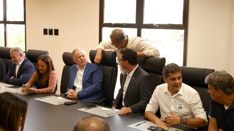 Governador e vice visitam a Ales e conhecem as novas obras do parlamento