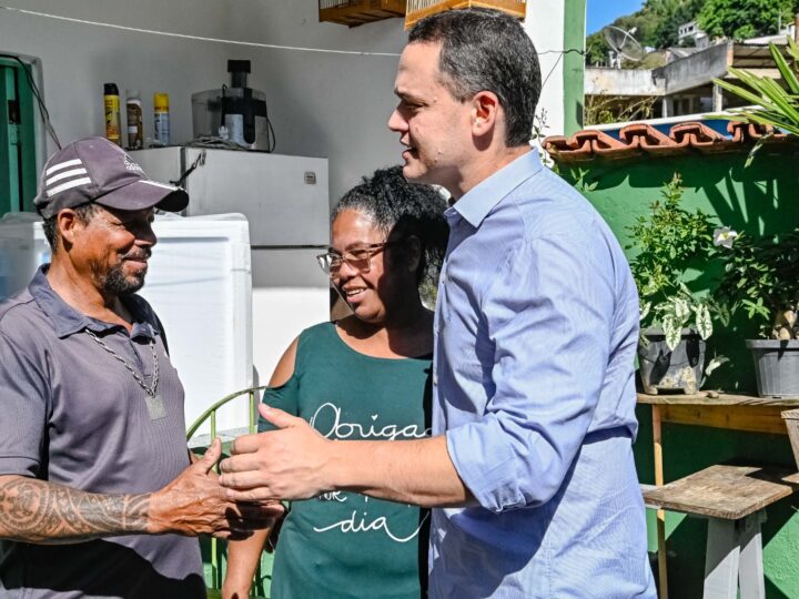 Pazolini realiza mais um sonho da casa própria em Vitória
