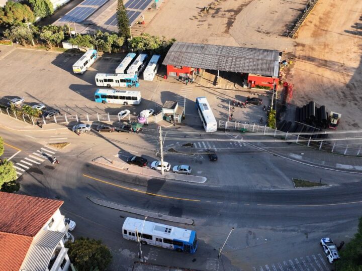 Ônibus do Transcol voltam a circular em Vitória após noite de ataques