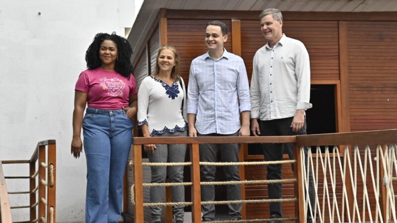 O fim das escolas de madeira em Vitória: Pazolini visita obras do novo CMEI Geisla da Cruz Militão
