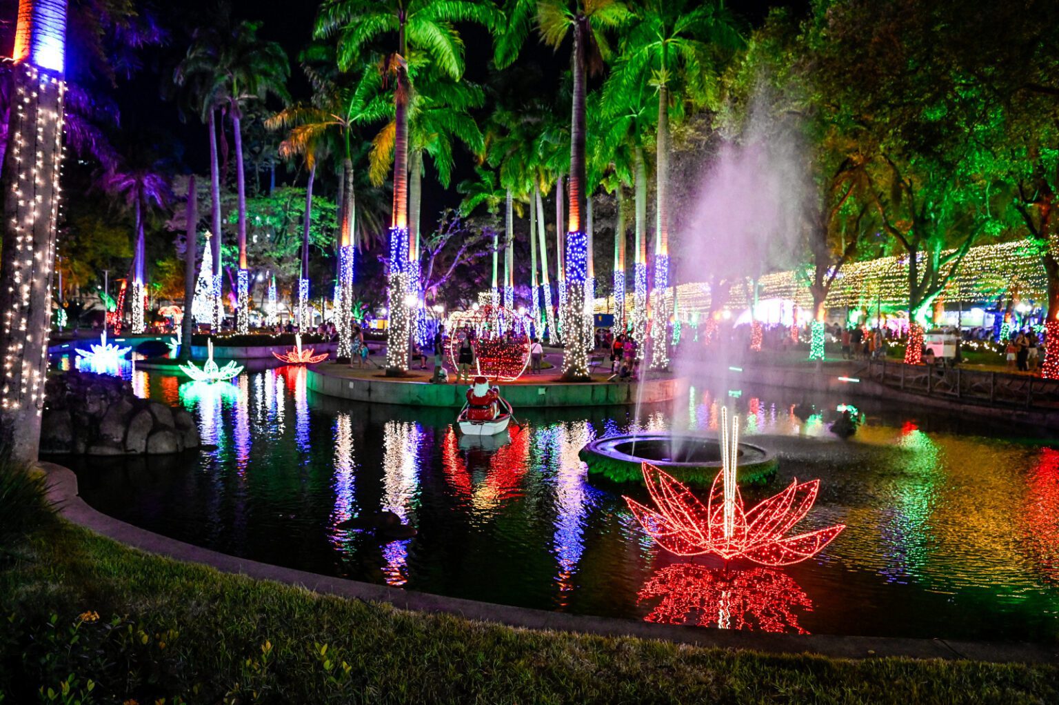 Parque Moscoso recebe abertura do “Natal de Encantos”
