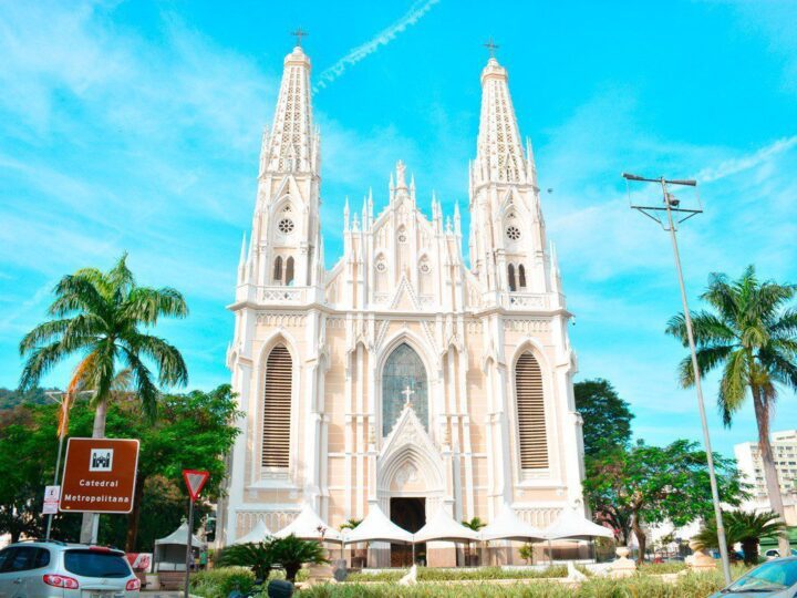 A história da Catedral Metropolitana de Vitória começa no século XVI e atravessa gerações
