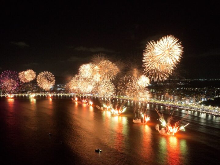 ▶️ VÍDEO: Nunca antes visto Pazolini entrega o Réveillon mais poderoso do Espírito Santo