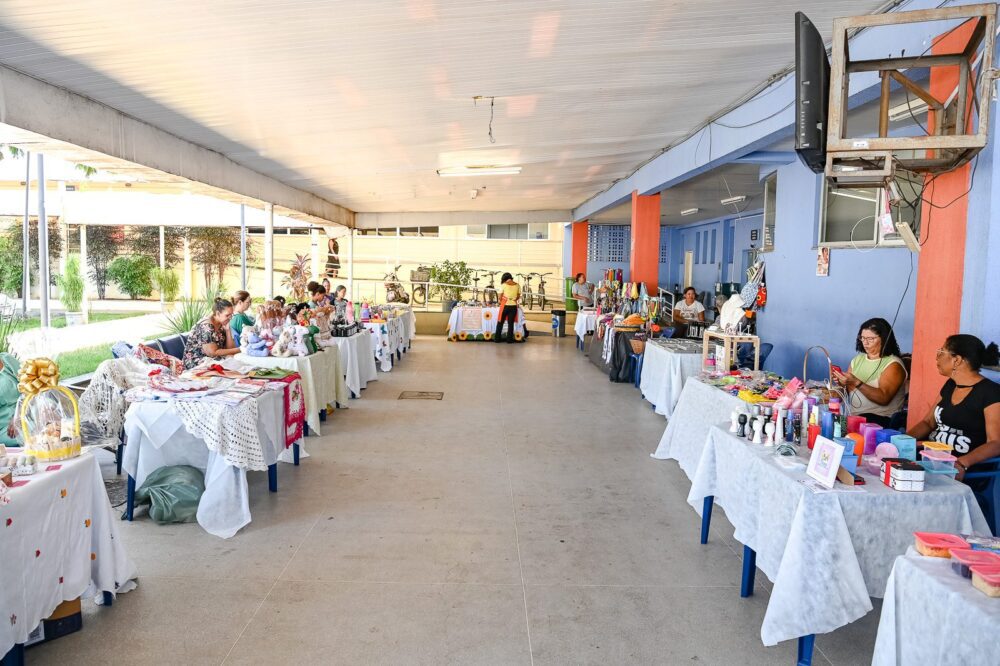 Feira valoriza empreendedorismo feminino e vira opção criativa para presentear no Dia das Mães em Vitória