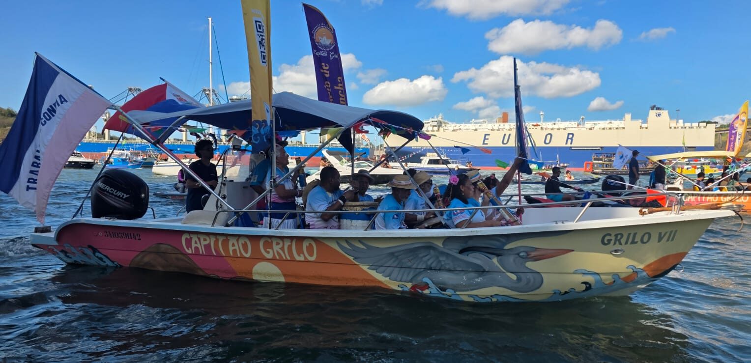 Fé toma conta da Baía de Vitória na tradicional Procissão Marítima de São Pedro