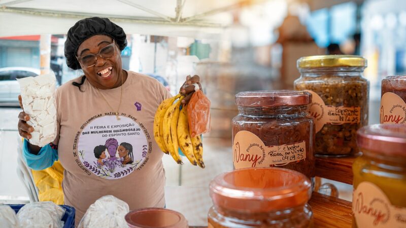 Feira quilombola reúne gastronomia, artesanato e atividades culturais na Praça Costa Pereira