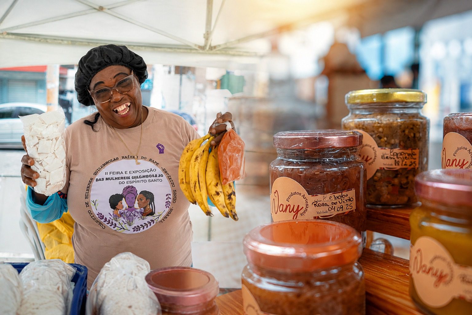 Feira quilombola reúne gastronomia, artesanato e atividades culturais na Praça Costa Pereira