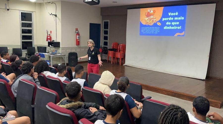 Sem exigir experiência: Sine Vitória abre seleção para 260 vagas em hospitais nesta quarta (19)