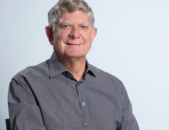 Professor, doutor e ex-reitor: quem é Jadir Pella, candidato à Câmara Federal