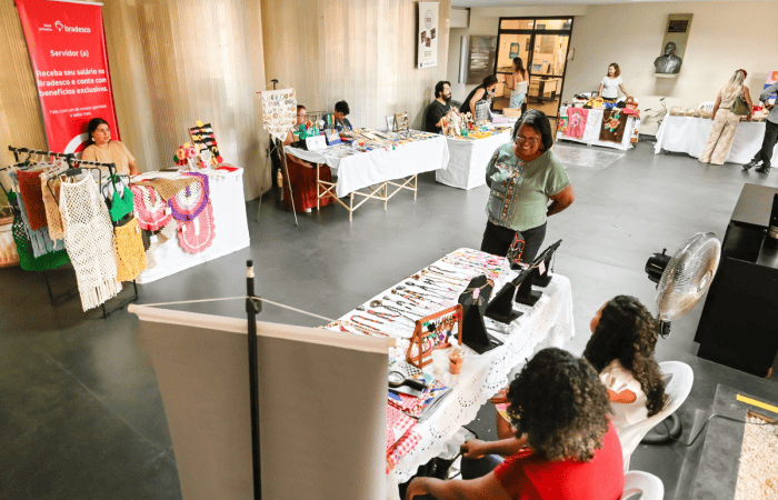 Feira de mulheres empreendedoras reúne produtos e histórias na sede da PMV