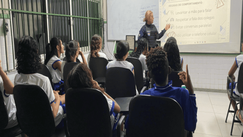 Guarda de Vitória realiza ações de combate ao bullying em escolas da capital