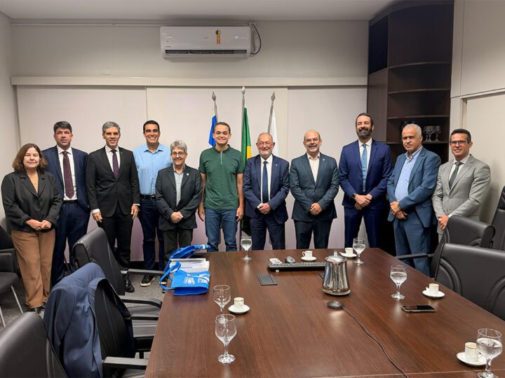 Pazolini visita Tribunal de Contas e destaca importância do diálogo institucional e do respeito aos órgãos de controle