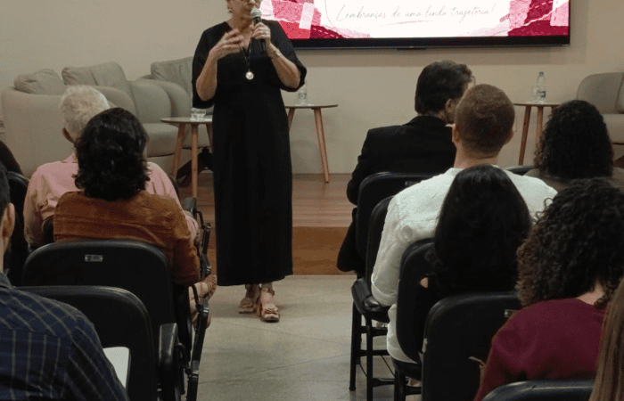 Vitória reúne profissionais em encontro regional de formação para o SUS