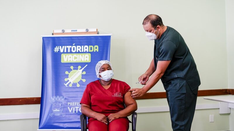 Vitória dá continuidade à vacinação com doses da AstraZeneca/Oxford